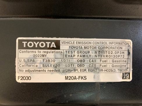 Used 2022 Toyota Corolla Cross XLE w/ Convenience Package image 60