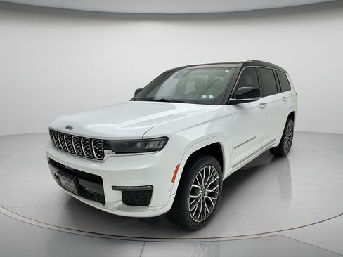 Used 2023 Jeep Grand Cherokee L Summit AWD/4WD image 3