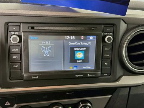 Used 2019 Toyota Tacoma SR5 RWD image 17