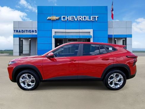 New 2026 Chevrolet Trax LS w/ LS Convenience Package FWD image 6