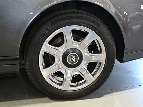 Used 2012 Rolls-Royce Phantom Drophead Coupe image 14