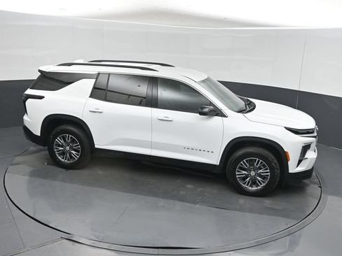 Used 2026 Chevrolet Traverse LT FWD image 43