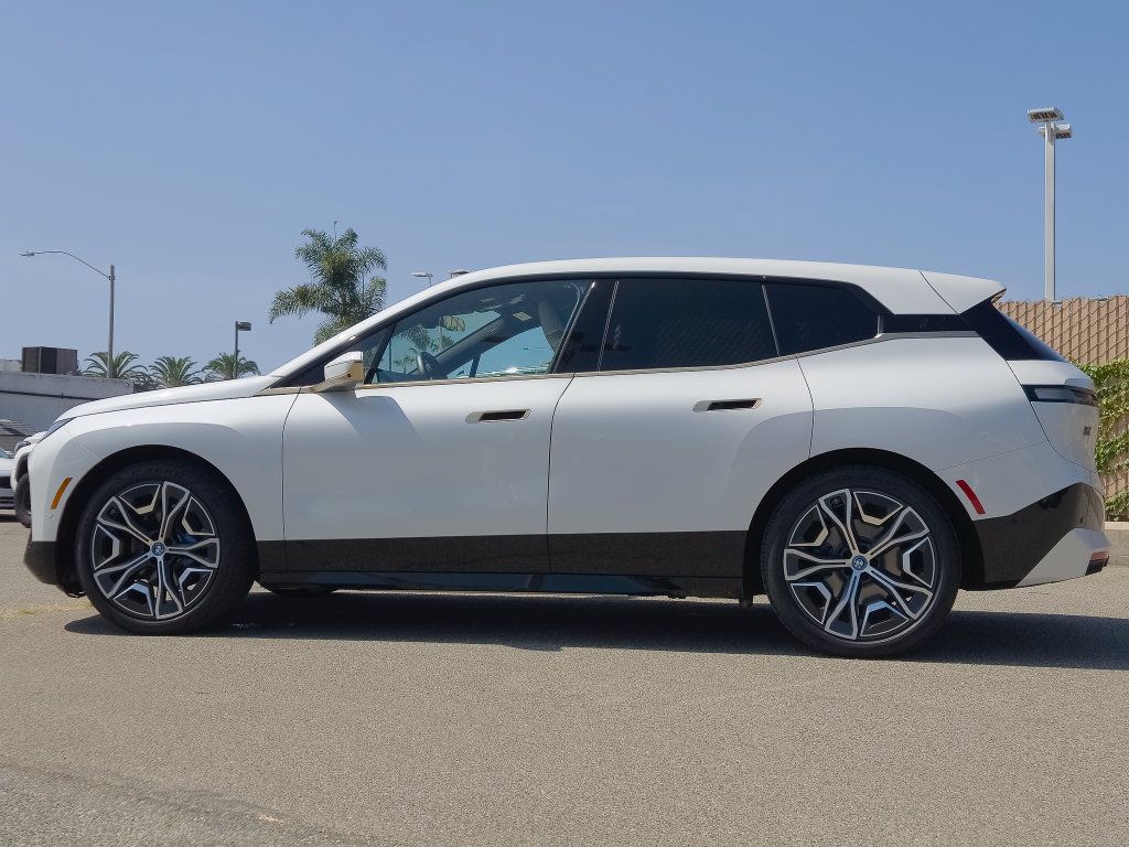 Certified 2023 BMW iX M60 w/ Executive Package AWD/4WD image 7