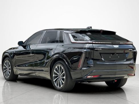 Used 2024 Cadillac Lyriq Sport AWD/4WD image 3