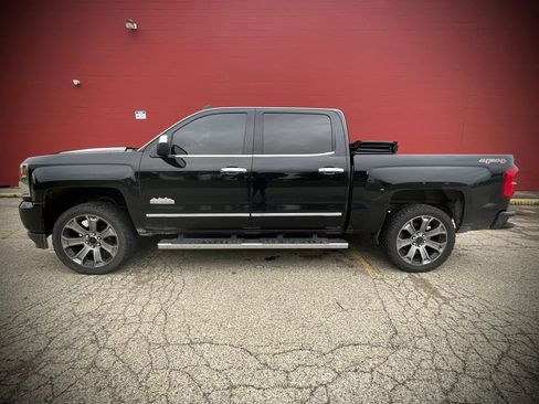 Used 2017 Chevrolet Silverado 1500 High Country AWD/4WD image 2