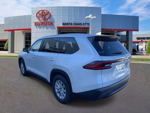 Used 2025 Toyota Grand Highlander FWD image 8