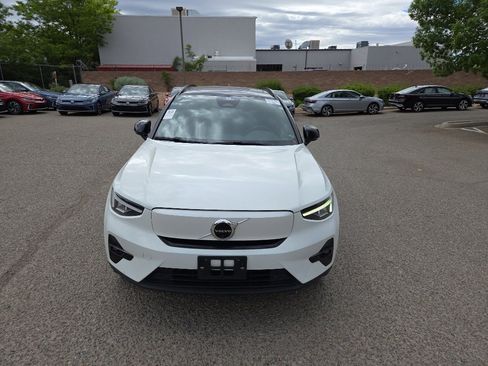 Used 2023 Volvo XC40 Recharge Plus AWD/4WD image 5