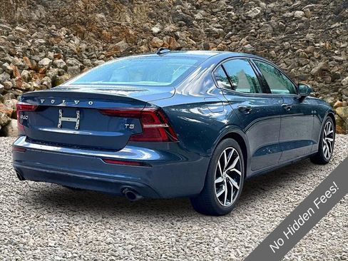 Used 2019 Volvo S60 T5 Momentum w/ Premium Package FWD image 2