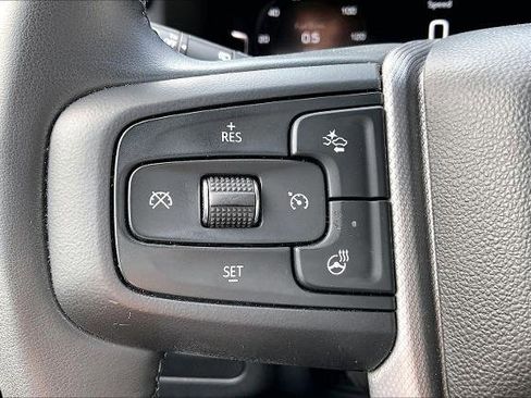 Used 2023 GMC Yukon Denali image 11