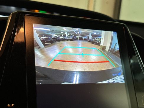 Used 2022 Toyota Prius Limited image 19