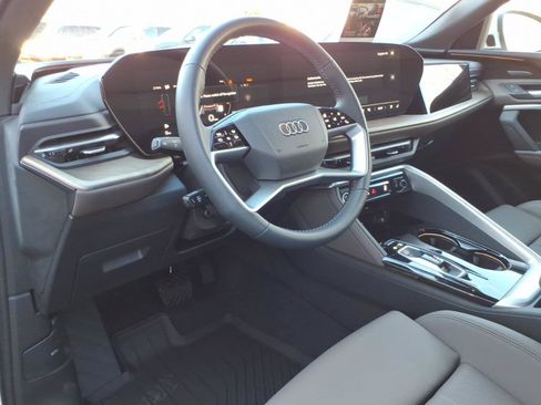 Used 2025 Audi Q5 Premium Plus AWD/4WD image 13