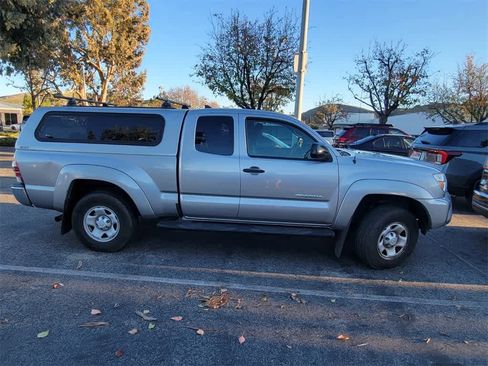 Used 2015 Toyota Tacoma PreRunner image 8