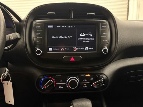 Used 2025 Kia Soul LX FWD image 6