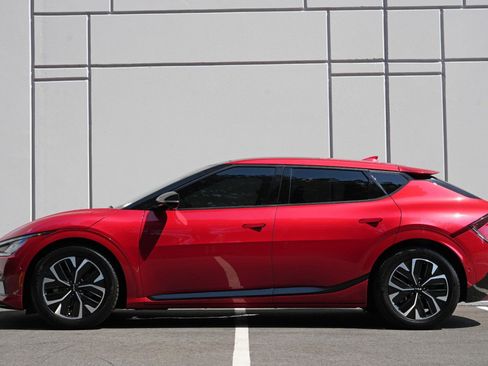 Used 2022 Kia EV6 GT-Line w/ GT-Line Suede Seat Package RWD image 8
