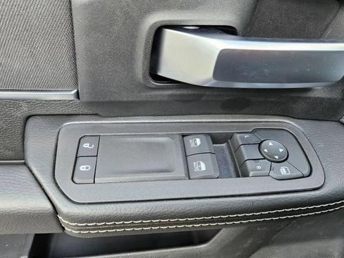 New 2025 RAM 5500 4x4 Regular Cab image 19
