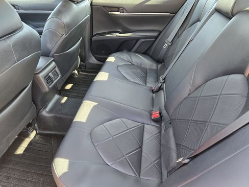 Used 2019 Toyota Camry XLE image 33