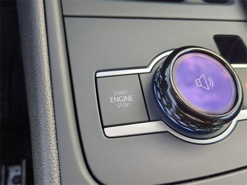 Certified 2025 Volkswagen Tiguan S image 28