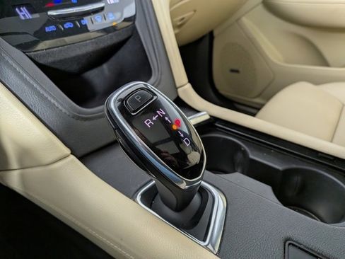 Used 2018 Cadillac XT5 Luxury w/ Driver Awareness Package image 21