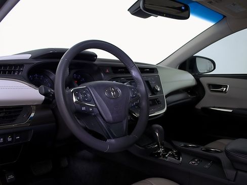 Used 2017 Toyota Avalon XLE Premium FWD image 13