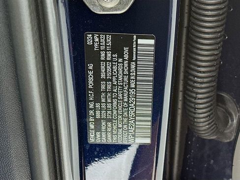 Used 2024 Porsche Cayenne image 35