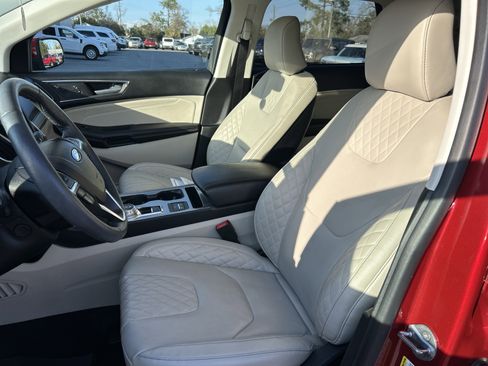 Used 2024 Ford Edge Titanium w/ Titanium Elite Package image 13