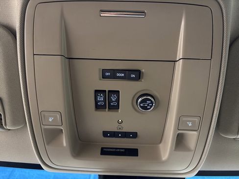 Used 2015 GMC Yukon Denali image 19