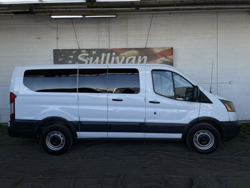 Used 2017 Ford Transit 150 XL image 7
