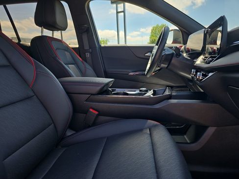 Used 2025 Chevrolet Equinox RS w/ Safety and Technology Package FWD image 14