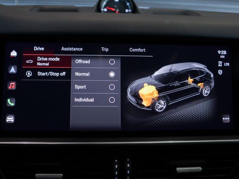 Certified 2023 Porsche Cayenne image 18