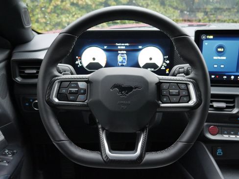 Certified 2025 Ford Mustang GT image 6