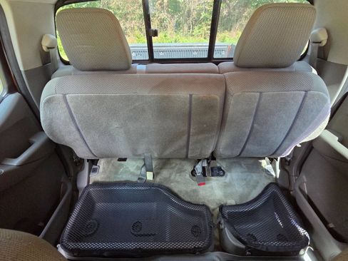 Used 2016 Nissan Frontier SV RWD image 16