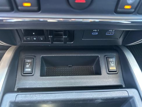 Used 2021 Nissan Titan SV w/ SV Convenience Package AWD/4WD image 6