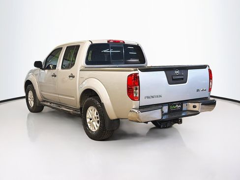 Used 2019 Nissan Frontier SV image 5
