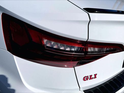 Used 2021 Volkswagen Jetta GLI Autobahn w/ GLI Autobahn Black Package image 27