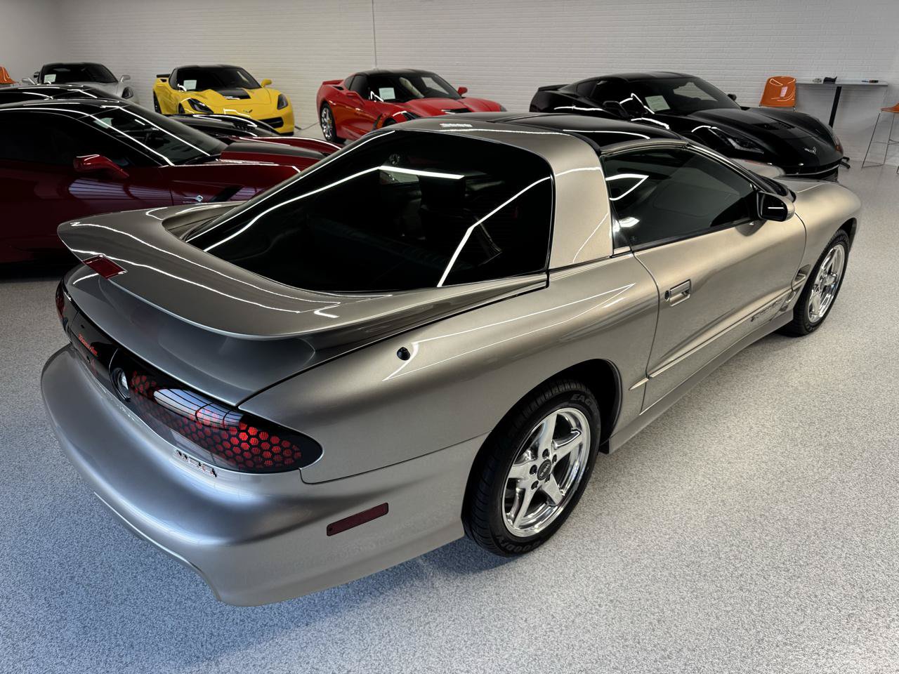 Used 2000 Pontiac Firebird Formula RWD image 15