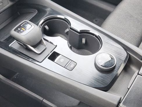 Used 2024 Nissan Rogue SV image 18