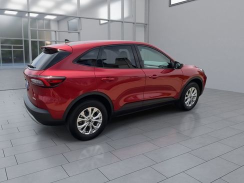 Used 2025 Ford Escape Active AWD/4WD image 8