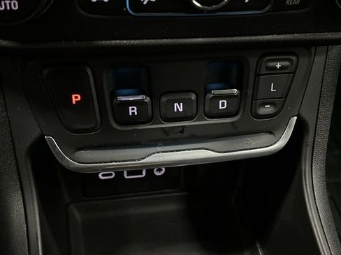 Certified 2019 GMC Terrain SLE w/ Driver Convenience Package AWD/4WD image 15