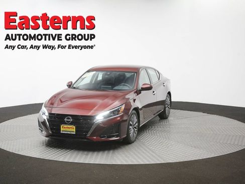 Used 2023 Nissan Altima 2.5 SV FWD image 54