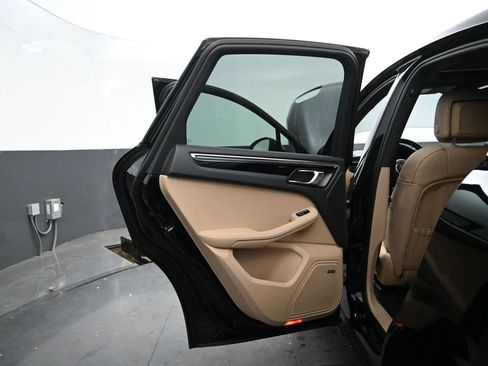 New 2025 Porsche Macan image 24