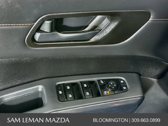 Used 2025 Nissan Pathfinder Rock Creek AWD/4WD image 17