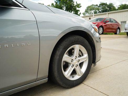 Used 2023 Chevrolet Malibu LS FWD image 18
