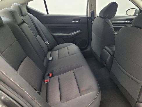 Used 2022 Nissan Altima 2.5 SV FWD image 19