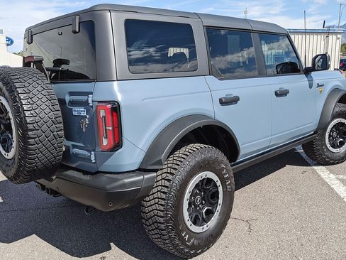 Used 2023 Ford Bronco Badlands AWD/4WD image 3