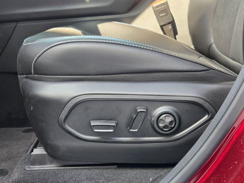 New 2026 Jeep Grand Cherokee Altitude image 17