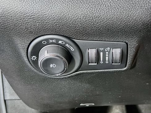 Used 2022 Jeep Compass Latitude w/ Convenience Group AWD/4WD image 10