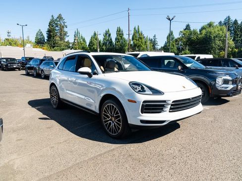 Used 2021 Porsche Cayenne AWD/4WD image 25