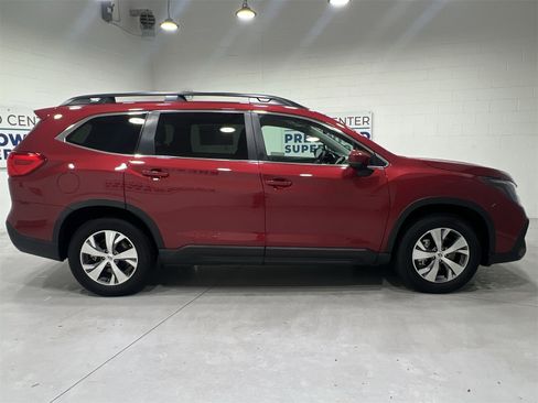 Used 2024 Subaru Ascent Premium w/ Convenience Package image 9