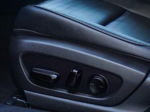 Used 2022 Lexus UX 200 image 20