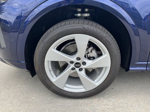 Certified 2025 Audi Q5 Premium w/ Premium Plus AWD/4WD image 13